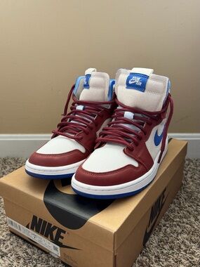 Nike High-Top Sneakers in White, Maroon & Blue